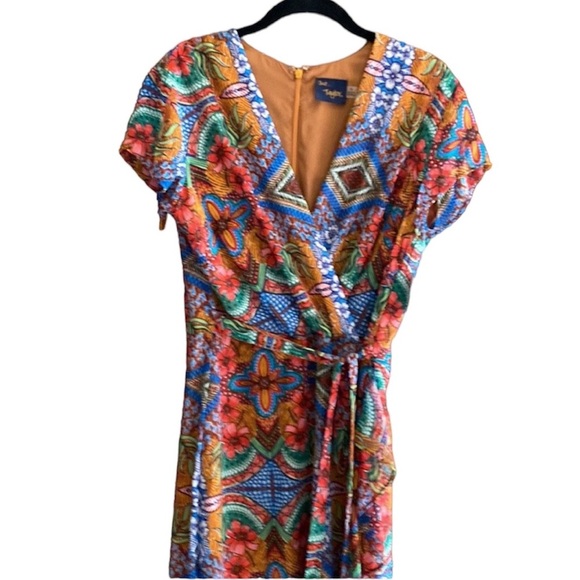 Just...Taylor Dresses & Skirts - Just Taylor Faux Wrap Dress. Size 8.